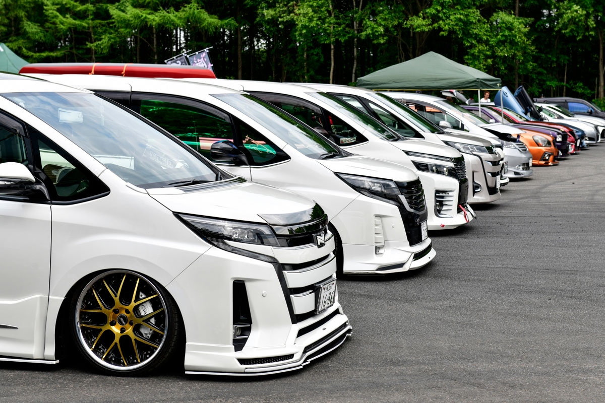 オールジャンルの車輌が集結！